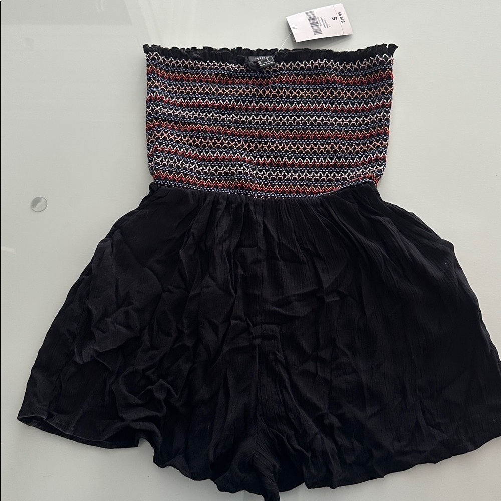Forever 21 NWT Black Knit shorts romper with Colorful Stitching
